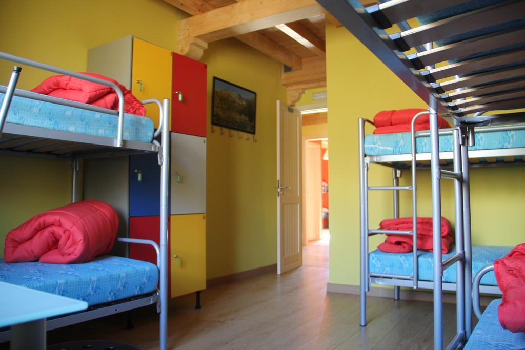 Hostel Curavacas Triollo Pokoj fotografie